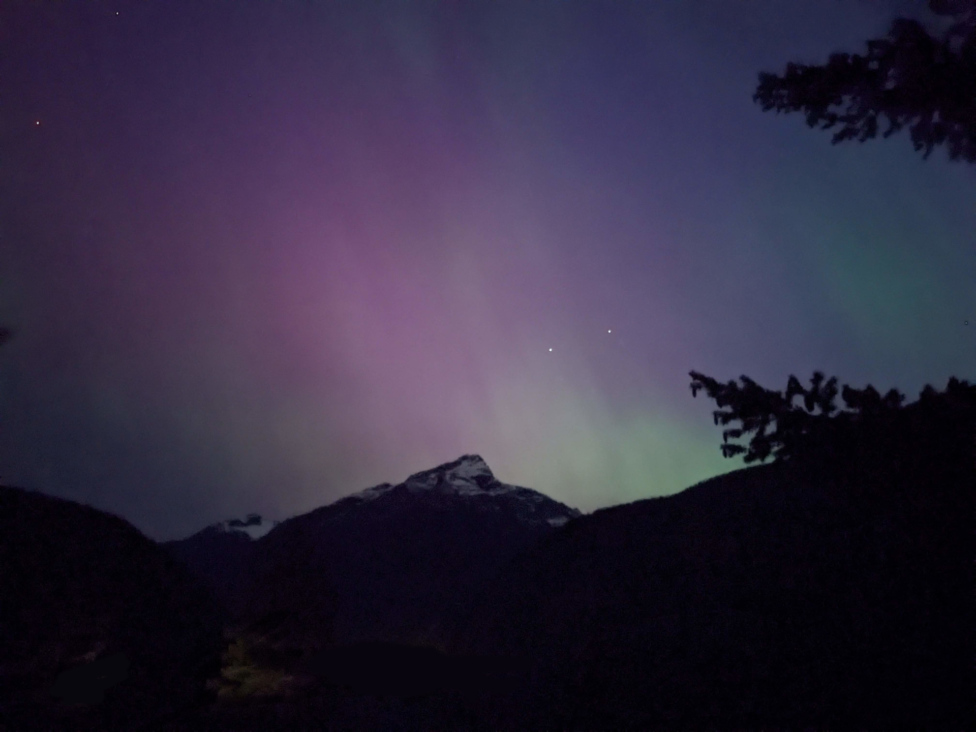 Aurora over a mountain in Washington State, taken by me